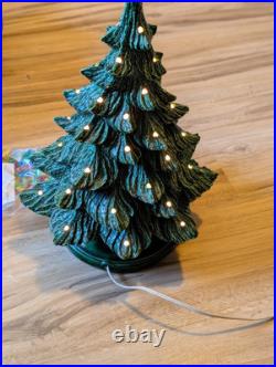 1978 Vtg Nowell's Mold 17 Lighted Ceramic Christmas Tree with Snow Holly Base 1978 Vtg Nowell's Mold 17 Lighted Ceramic Christmas Tree with Snow Holly Base