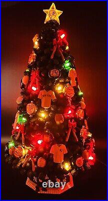 2002 NY Yankees 17.5 Resin Lighted Christmas Tree Danbury Mint Collection 2002 NY Yankees 17.5 Resin Lighted Christmas Tree Danbury Mint Collection