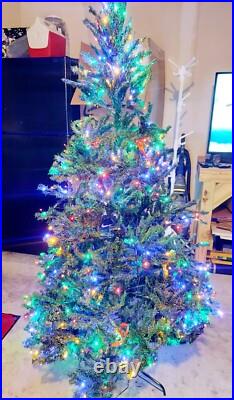 7 ft. Pre-Lit Artificial Christmas Tree with 500 LED Lights 7 ft. Pre-Lit Artificial Christmas Tree with 500 LED Lights