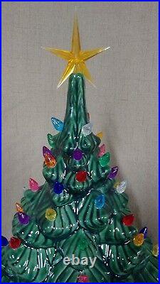 Ceramic Christmas Tree Lighted 18.5 Vintage Mold Green Snowflake Base