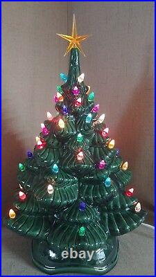 Ceramic Christmas Tree Lighted 18.5 Vintage Mold Green Snowflake Base