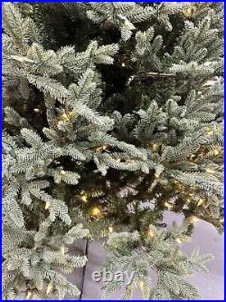 Costco 9ft Christmas Tree 900 Dual Led Lights. No Remote, Few Led Need Replace