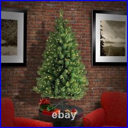 Full Bodied 4.5ft Christmas Tree with 200 Clear Lights and Pull Down Branch