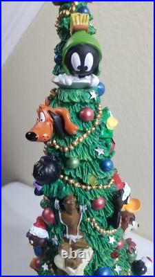 Looney Tunes Musical Lighted Christmas Tree WithBox