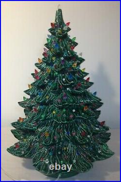 NOWELL'S MOLDS Ceramic Christmas Tree Large Lighted Vintage 23 Tall w / Base