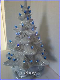Rare Blue Vintage 1976 Retro 16 Atlantic Mold Lighted Ceramic Christmas Tree