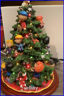 The Peanuts Christmas Tree Danbury Mint Lights Up Charlie Brown Snoopy Works