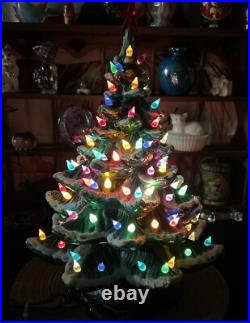 VINTAGE ATLANTIC MOLD GREEN CHRISTMAS TREE 21 LIGHTED WithMUSIC AND BASE VINTAGE ATLANTIC MOLD GREEN CHRISTMAS TREE 21 LIGHTED WithMUSIC AND BASE