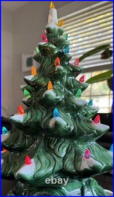 VTG Atlantic Mold Ceramic Christmas Tree Lighted Snow Flocked 18 withMusic Box