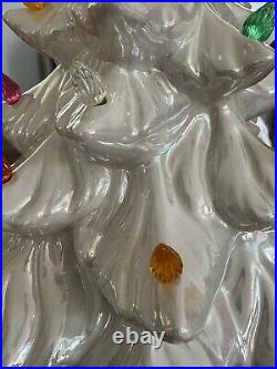 Vintage 1967 Atlantic Mold Ceramic 18.5 White Pearl Christmas Tree LIGHTS UP