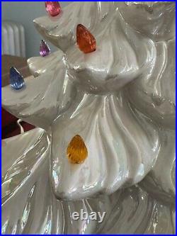 Vintage 1967 Atlantic Mold Ceramic 18.5 White Pearl Christmas Tree LIGHTS UP