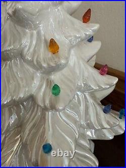 Vintage 1967 Atlantic Mold Ceramic 18.5 White Pearl Christmas Tree LIGHTS UP