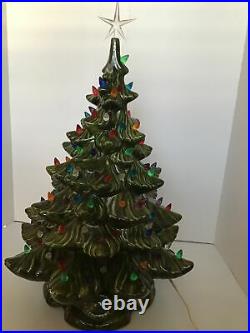 Vintage 1970's Atlantic Mold 22 Ceramic Green Christmas Peg Light Tree
