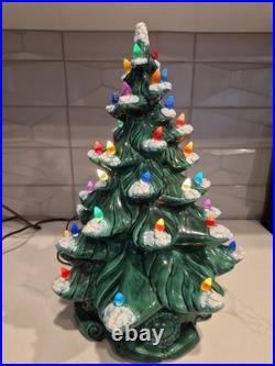 Vintage 1977 Atlantic Mold Ceramic 17 in. Lighted, Christmas Tree 12 Wide