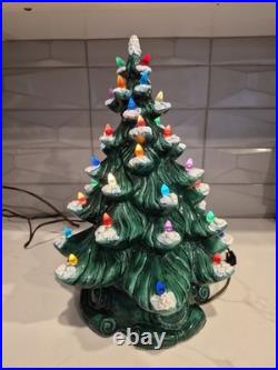 Vintage 1977 Atlantic Mold Ceramic 17 in. Lighted, Christmas Tree 12 Wide