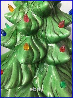 Vintage Ceramic Christmas Tree Green w Multi Color Lights 23 Table Top Musical