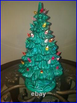 Vintage Ceramic Christmas Tree Holland Mold 1970 EUC Lights Up