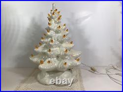 Vintage Ceramic Mold Christmas TreeMUSICAL &LIGHTED16WHITE IRIDESCENTBEAUTY