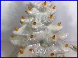 Vintage Ceramic Mold Christmas TreeMUSICAL &LIGHTED16WHITE IRIDESCENTBEAUTY