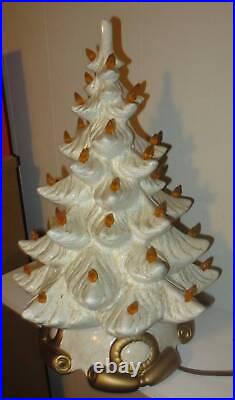 Vintage Lighted Ceramic Christmas Tree White Gold Musical 17 Vintage Lighted Ceramic Christmas Tree White Gold Musical 17