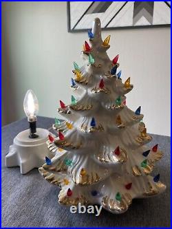 Vintage Lighted Ceramic Christmas Tree White Gold Musical 17 Vintage Lighted Ceramic Christmas Tree White Gold Musical 17