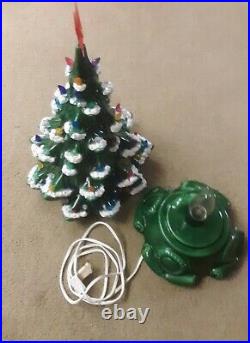 Vtg Ceramic Christmas Tree withBase Atlantic Mold Lights Star Snow Flock 17 x 12