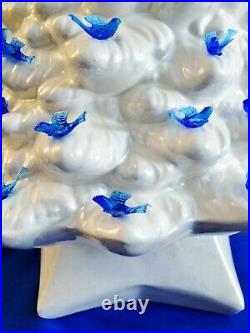 Vtg Ceramic Xmas Tree Iridescent Pearl White Blue Birds Dove Flocked 22 Lighted