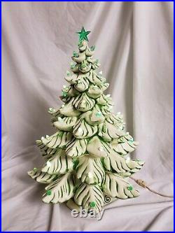 Vtg Large ATLANTIC MOLD White & Green Ceramic Christmas Tree Lights & Musical